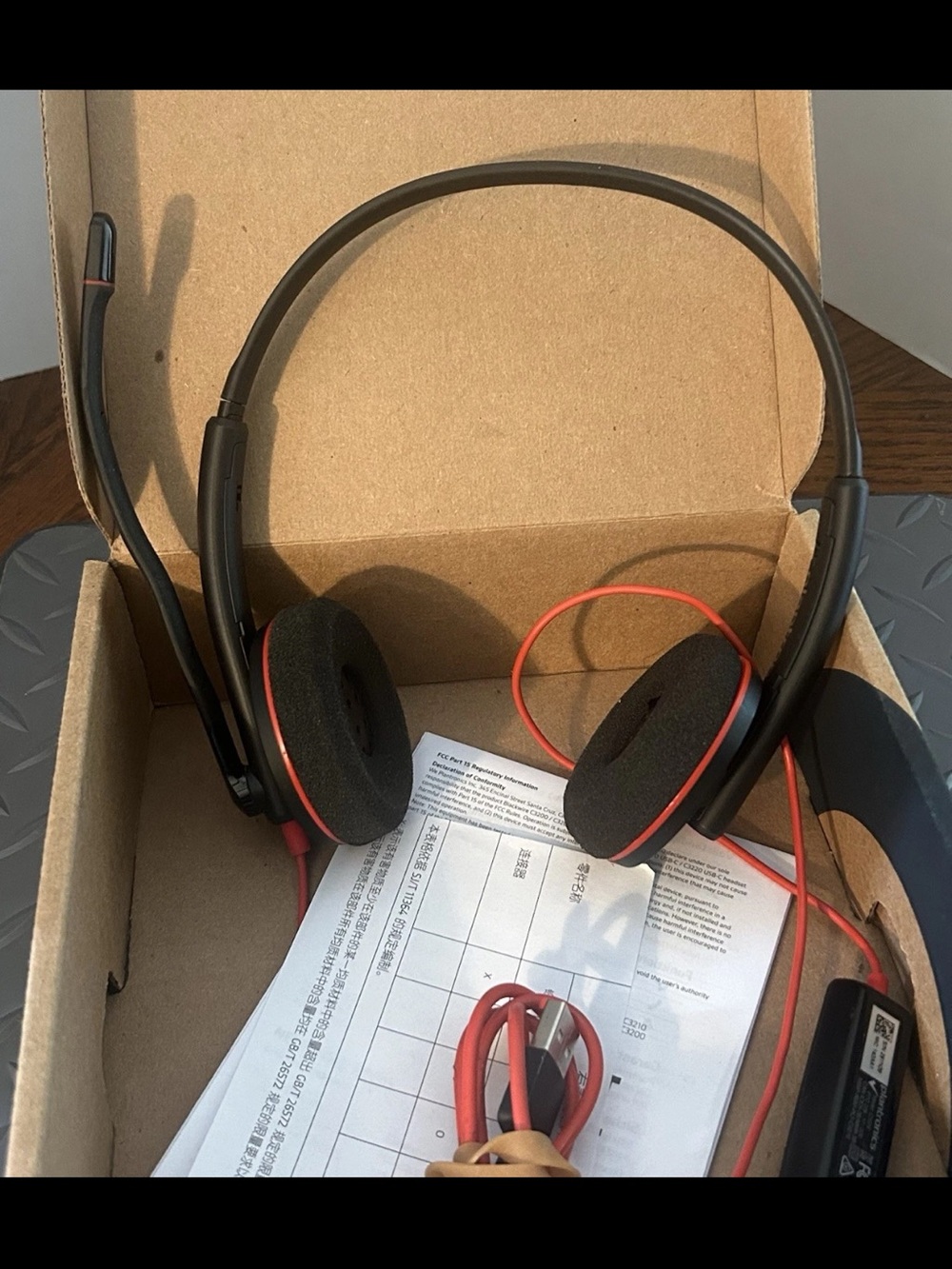 Plantronics Blackwire C3220 Stereo Earphone Microphone USB-C Headset 209749-22